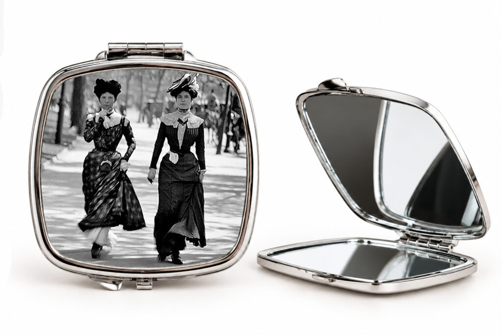 New York, 1900 — Compact Mirror