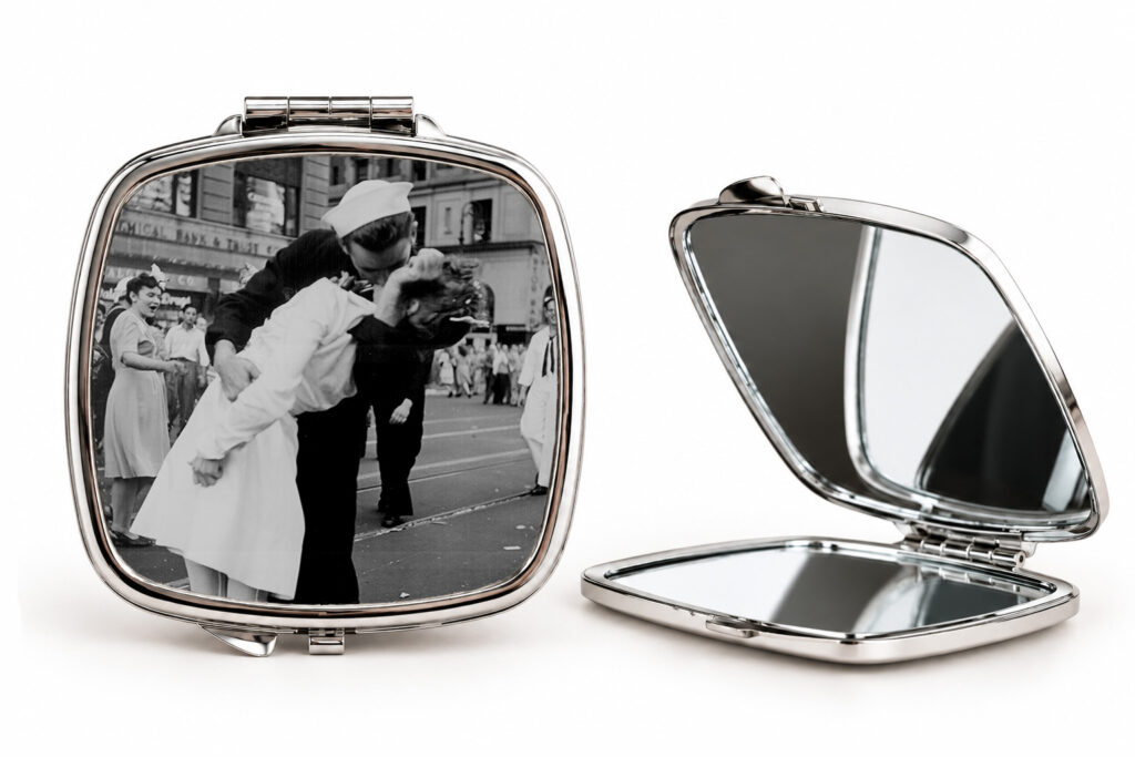 Times Square Kiss. New York, 1945 — Compact Mirror